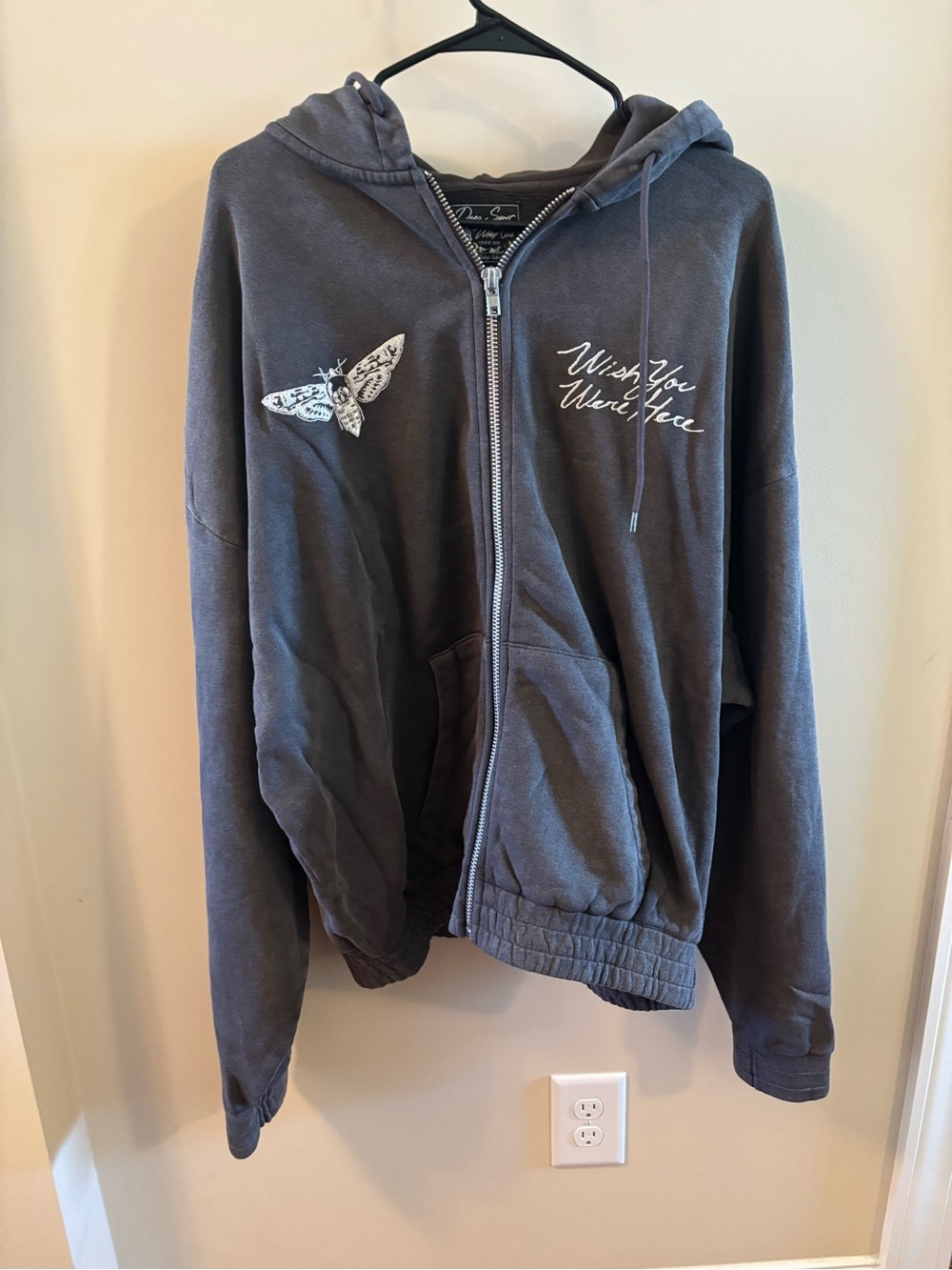 NWT Darc Sport Wolves Wish You Were Here Gray Zip-Up Hoodie Jacket Size Large